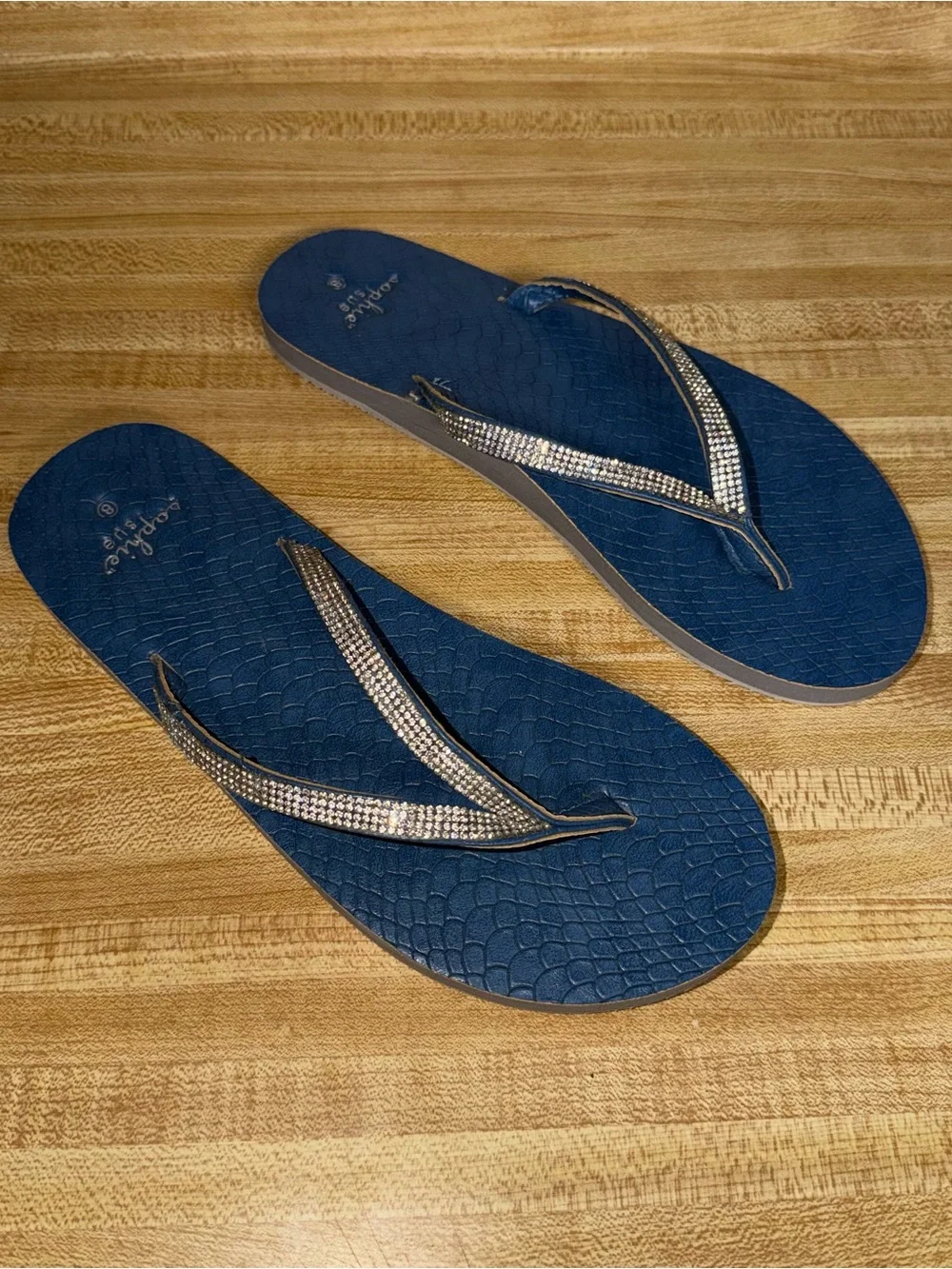 Women's size 8 Sophie Sue Embellished Navy Blue Rhinestone Flip Flop‎ Sandals
